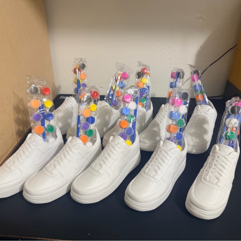 Sneaker Paint Party Model Kit (10 pk)- 6.5” Nike Air Force 1 Models w Paint Kit! - Picture 4 of 5